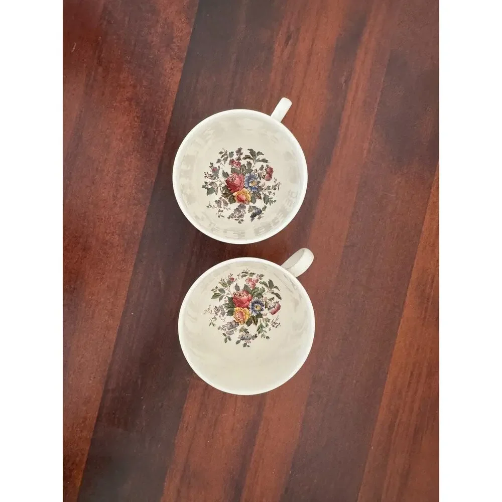 Wedgwood Edme Conway AK8384 Teacups Set of 2 Vintage England Floral Ribbed GUC